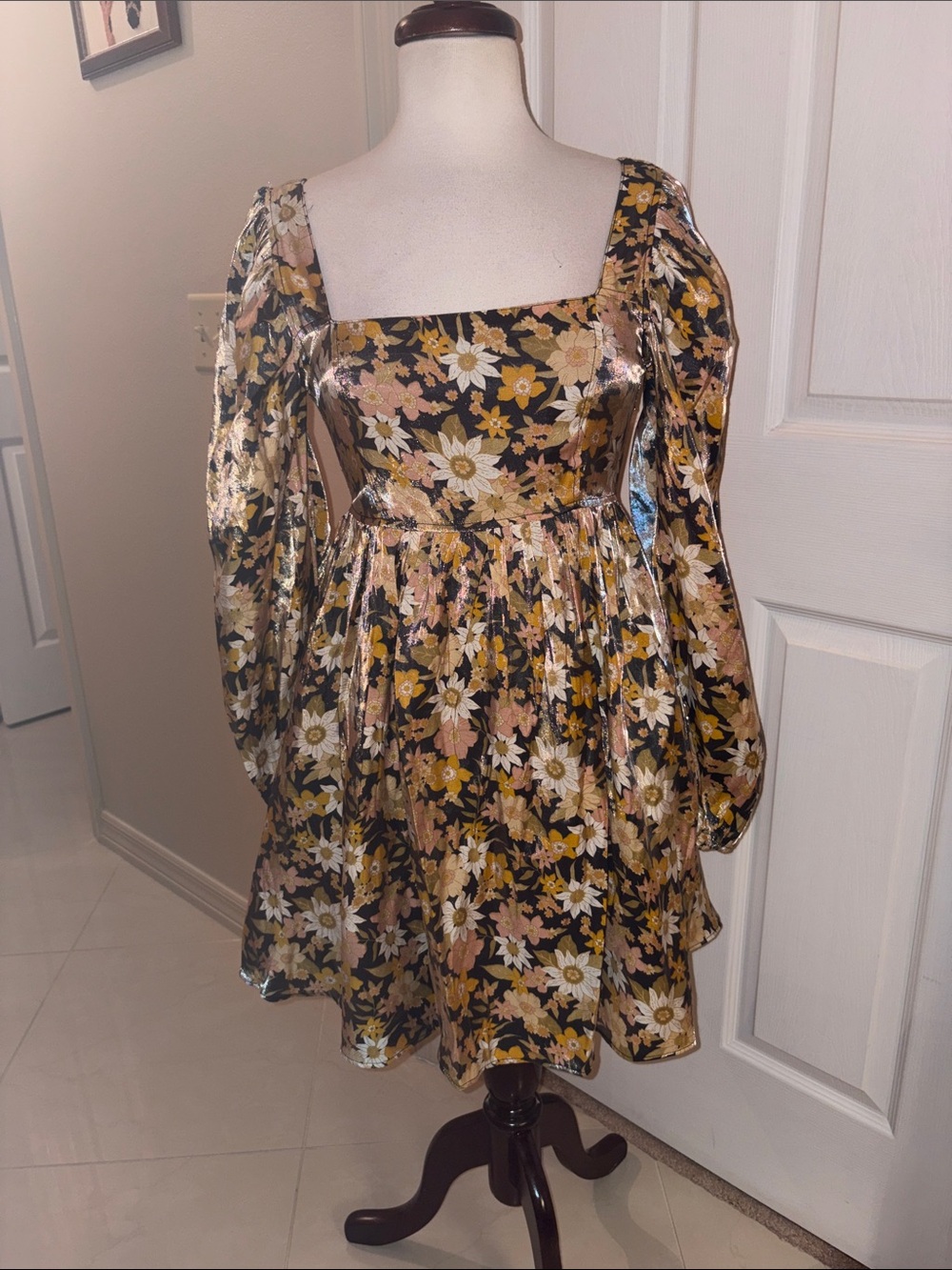 Like new Talulah floral metallic babydoll mini dress